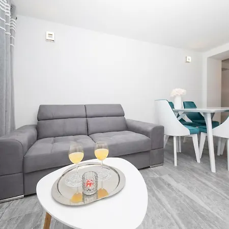 Apartment Apartman Luminosa In Souterrain