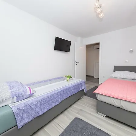 Apartman Luminosa In Souterrain