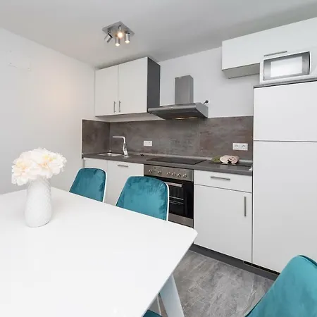 Apartman Luminosa In Souterrain *